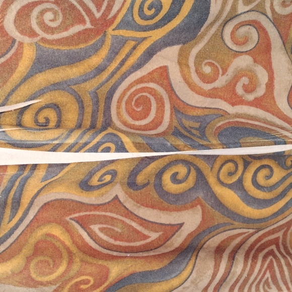 Top - Picture 5 of 8